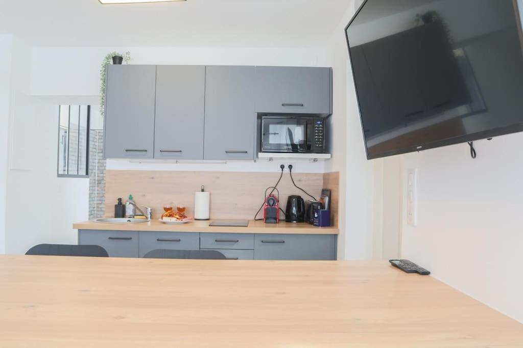 Appartement {Le Factory}, Proche Euroairport à Saint-Louis  Extérieur photo